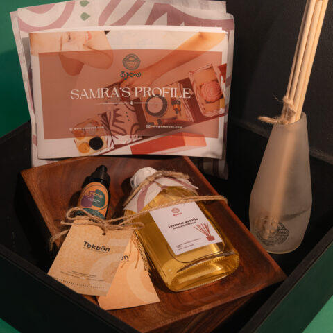 Corporate Gifting Set 2: Friendly Office giveaways