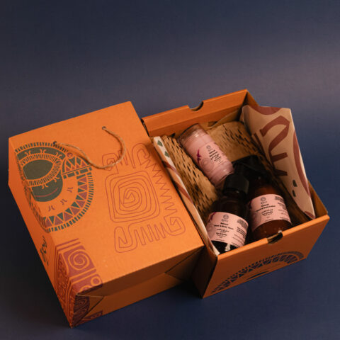 Corporate Gifting set 11: Breast Cancer awareness Gifts (2)